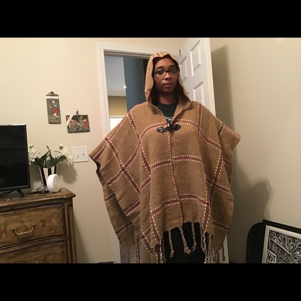 Ladies poncho - Picture 4 of 7